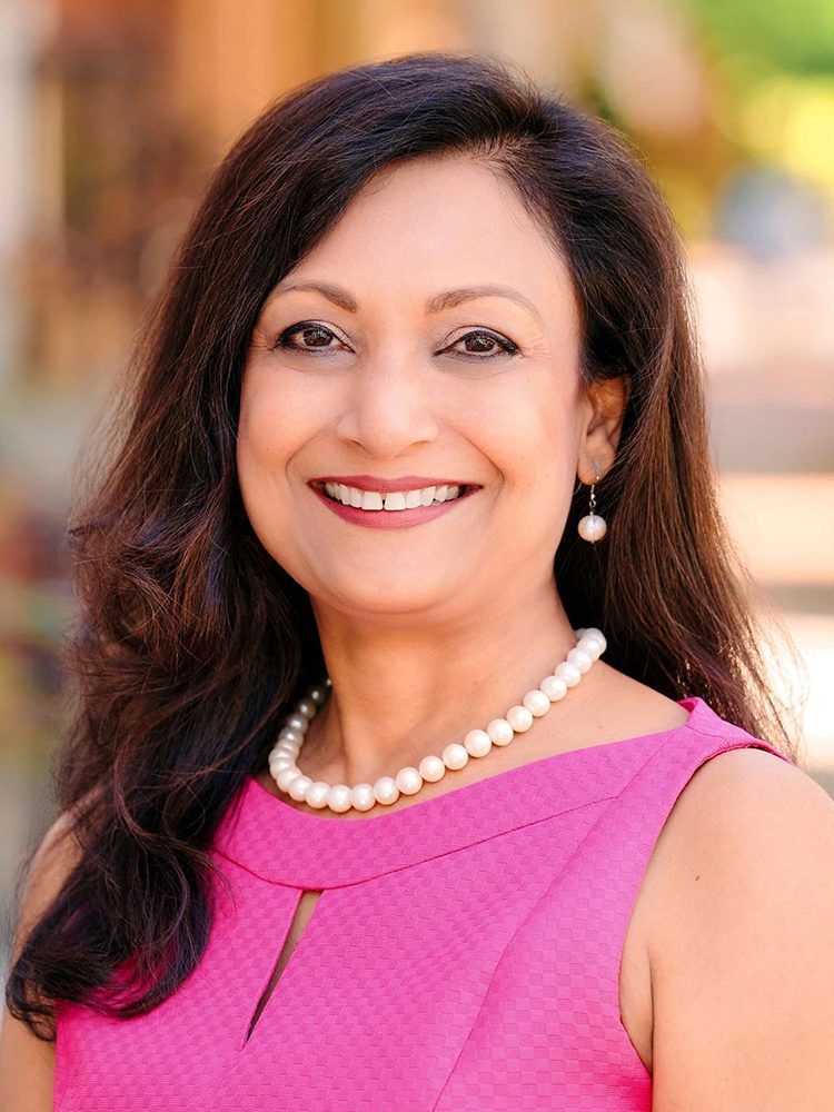 Shagufta Hasan Headshot